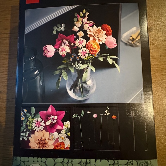 Lego Botanicals Pretty Pink Flower Bouquet - Picture 2 of 6